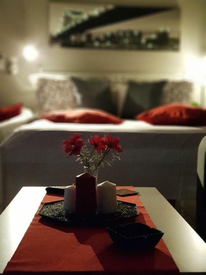 'Romeo & Juliet' Cozy Apartment With Breathtaking View เอเธนส์ ภายนอก รูปภาพ